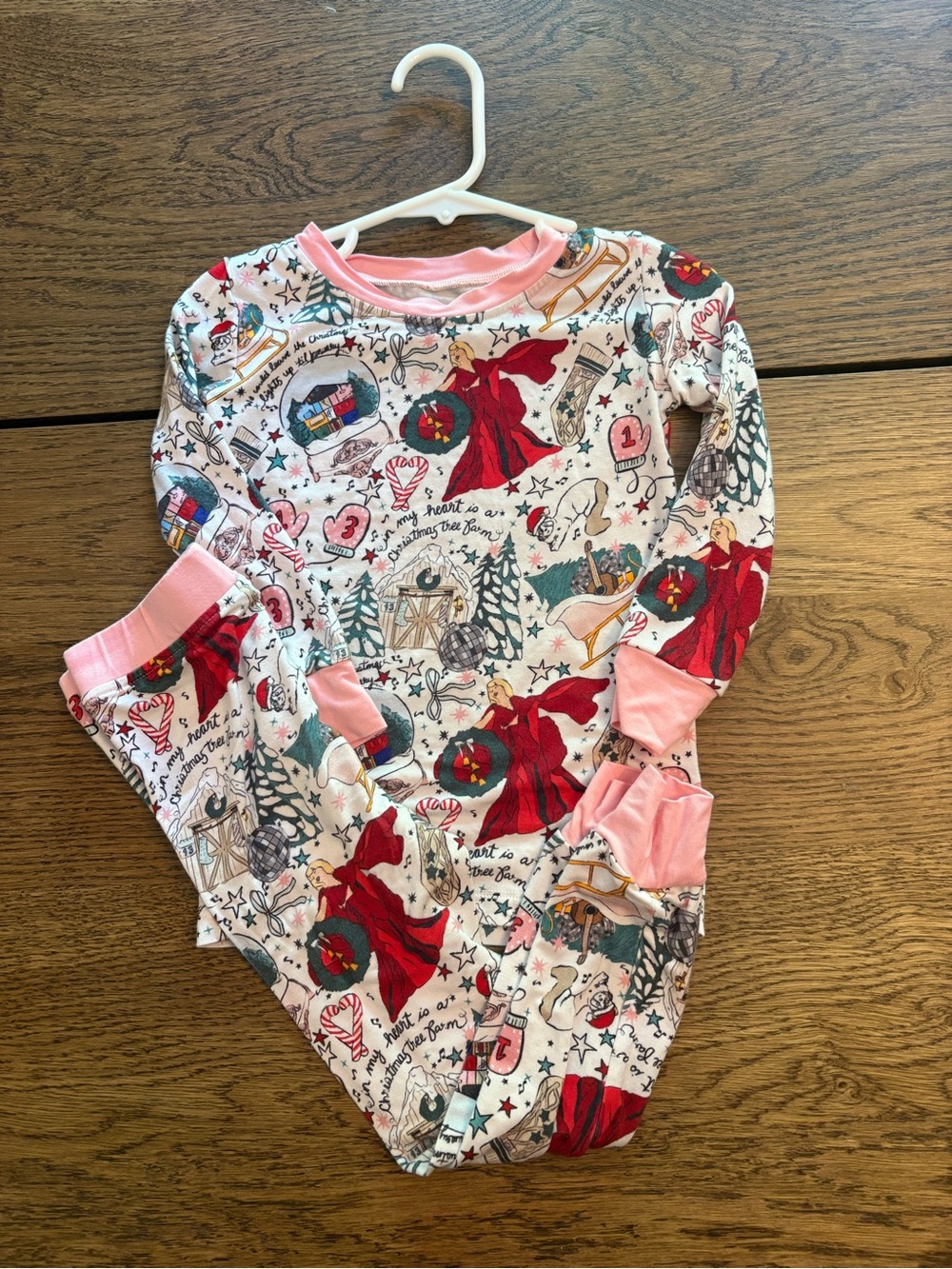 🎄✨ 2T Elisabeth + Faith Taylor Swift Inspired Christmas Bamboo Pajama Set ✨🎄